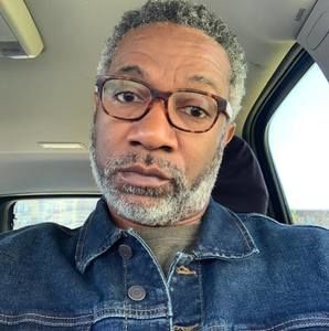 Meet your Posher, Derrick